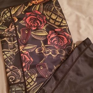 CVG Dressed to Kill capri